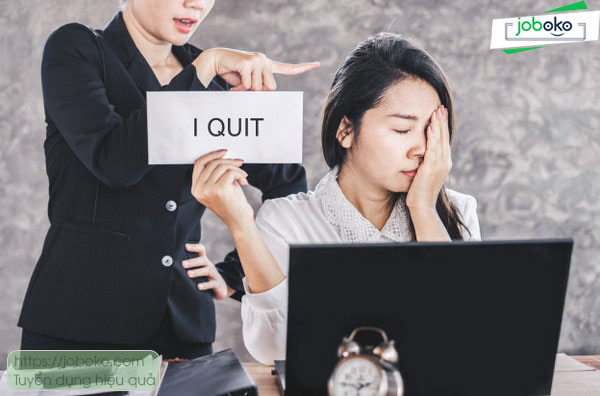 vi dau ma nhan vien nghi viec hang loat