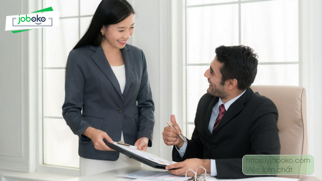 tuyen tro ly giam doc 2