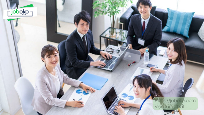 truong nhom marketing 2